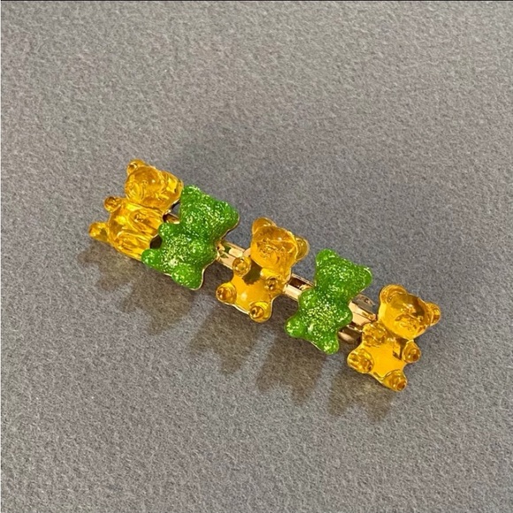 BETSEY JOHNSON Candy Gummy Bear Hair Clip NEW - Picture 1 of 7